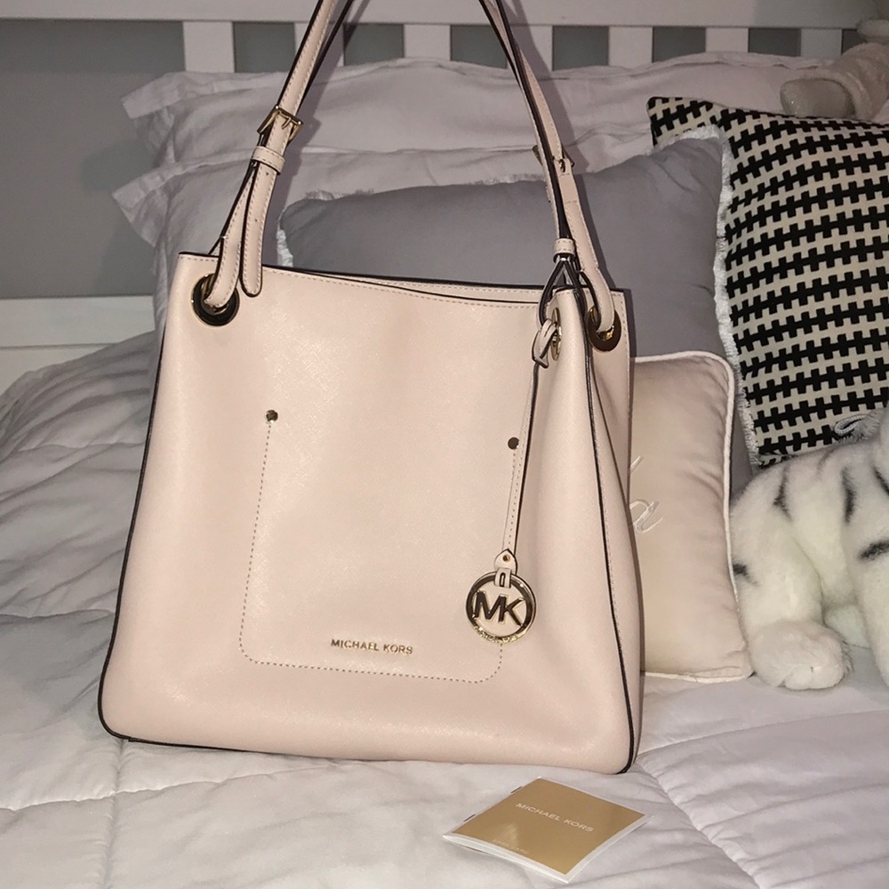 AUTHENTIC MICHAEL KORS BABY PINK HANDBAG